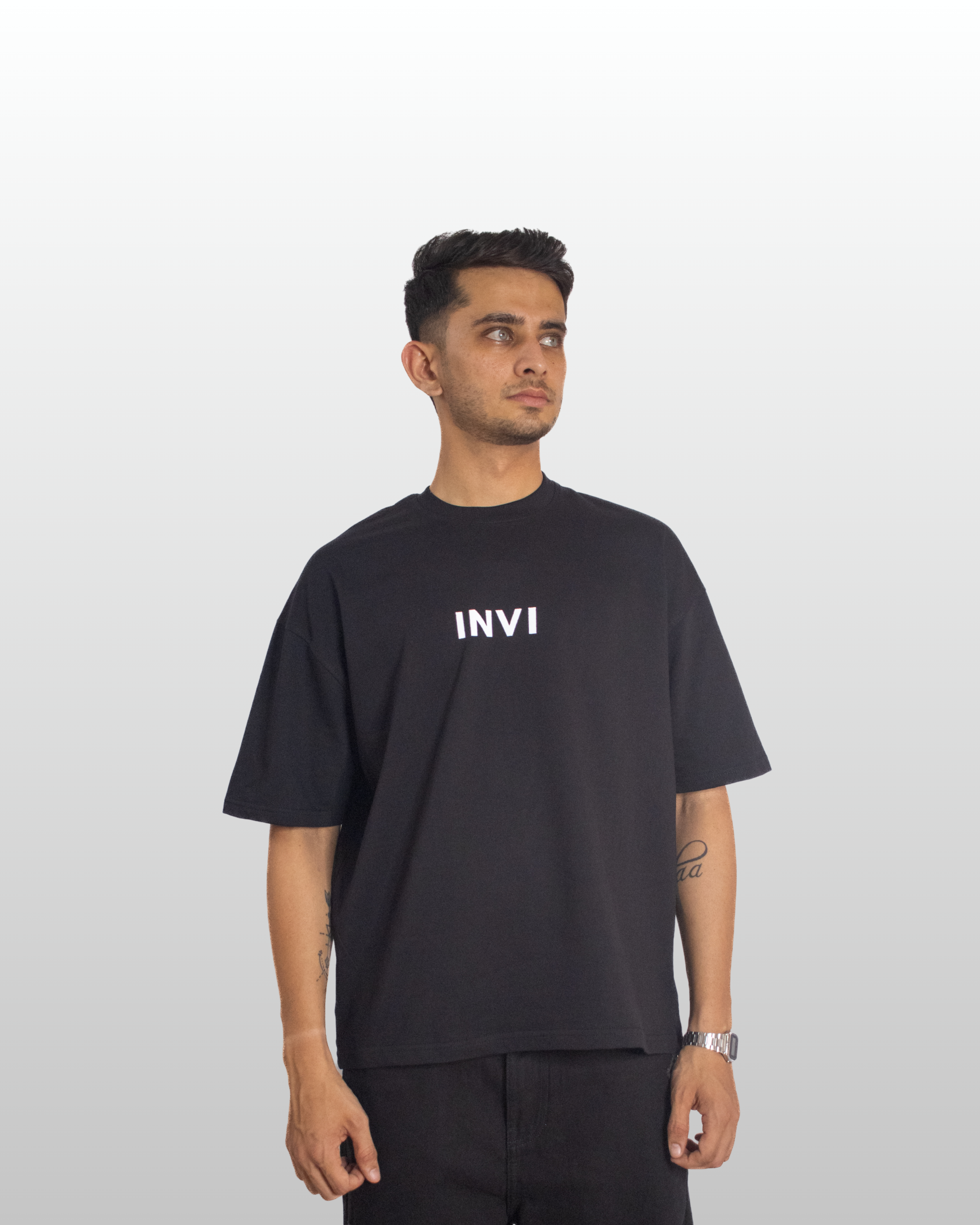 VERSATILE TEE